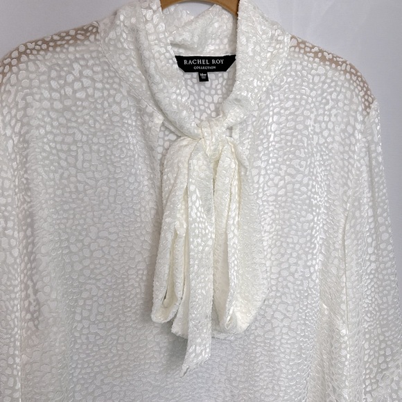 Rachel Roy Collection bright white sheer blouse size 16W Keyhole Front Tie New - Picture 2 of 10
